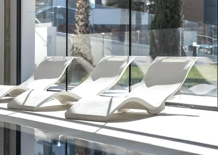 Grand Hideout, Artola Homes Appartement