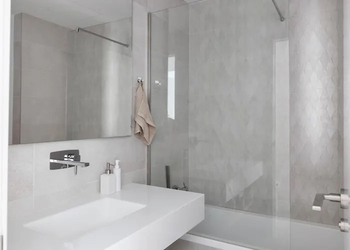 Grand Hideout, Artola Homes מארבלה